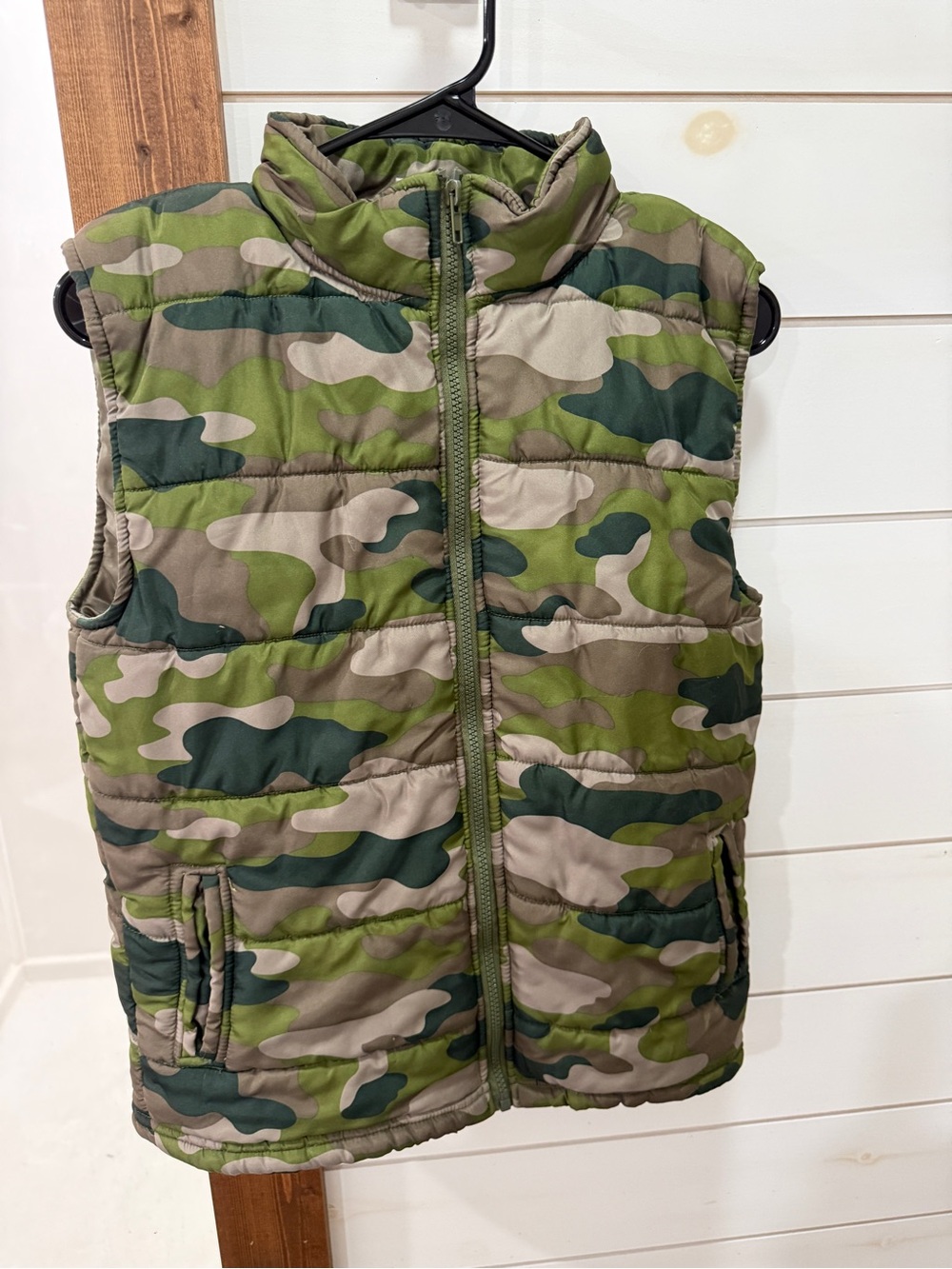 Kids Camouflage Puffer Vest - Green Camo